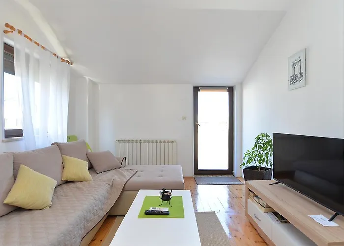 Apartments Drago 589