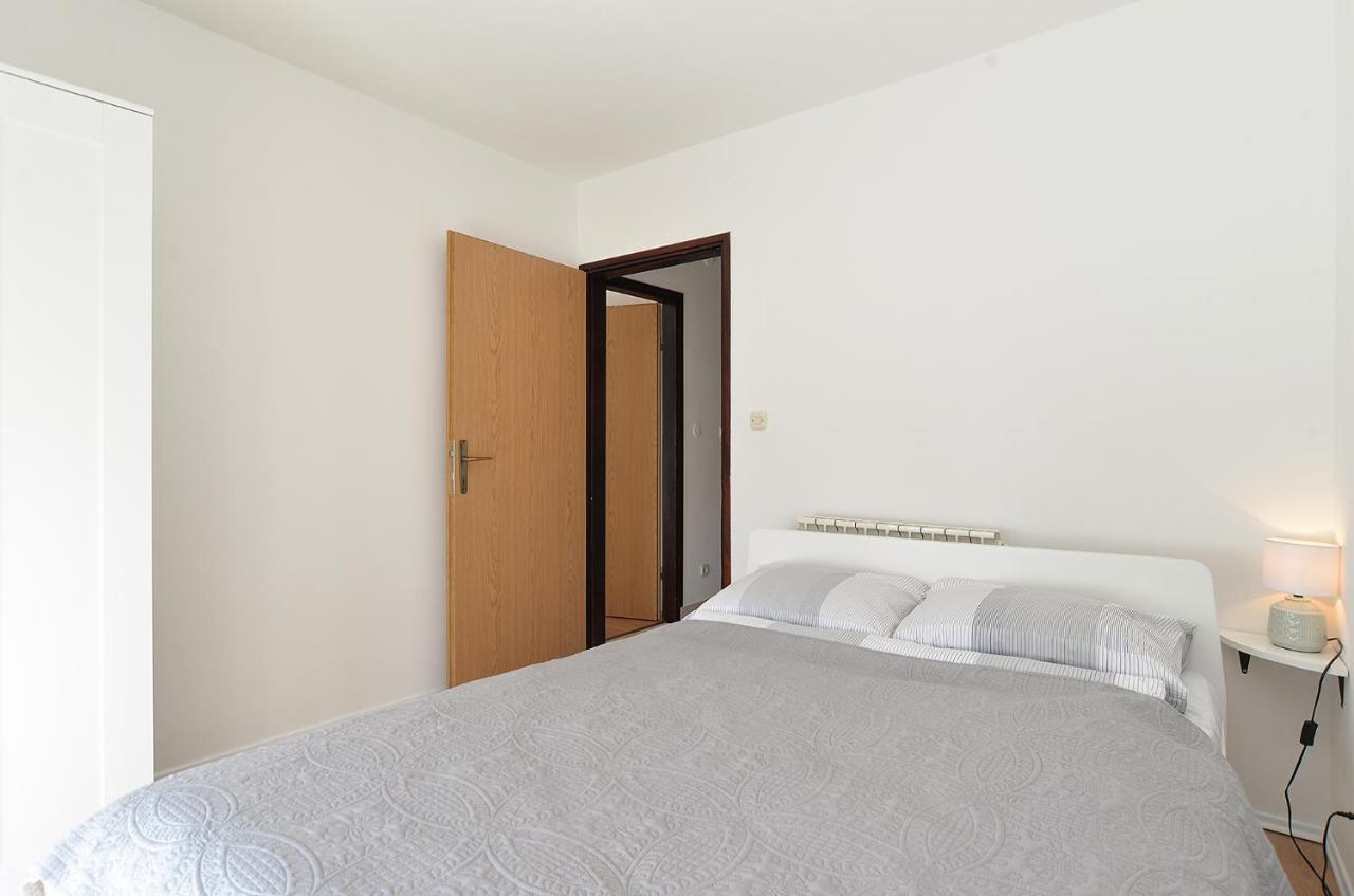 Apartments Drago 589 *