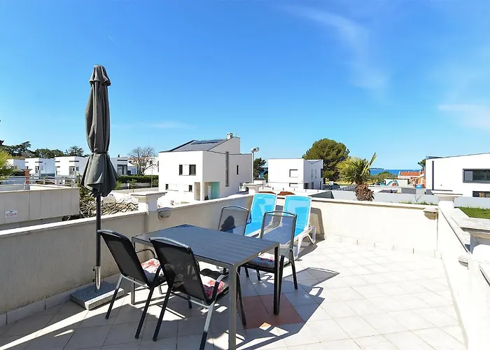 Apartments Drago 589