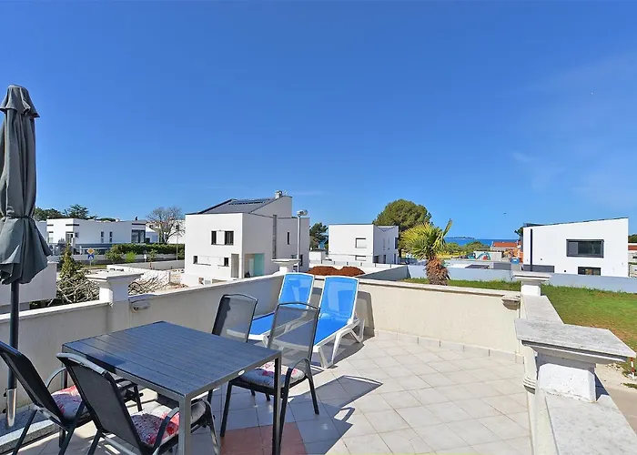Apartments Drago 589