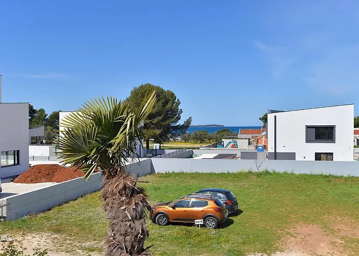 Apartments Drago 589