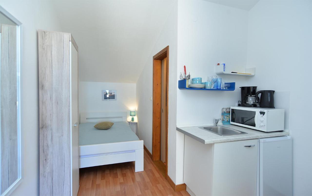 Apartments Drago 589